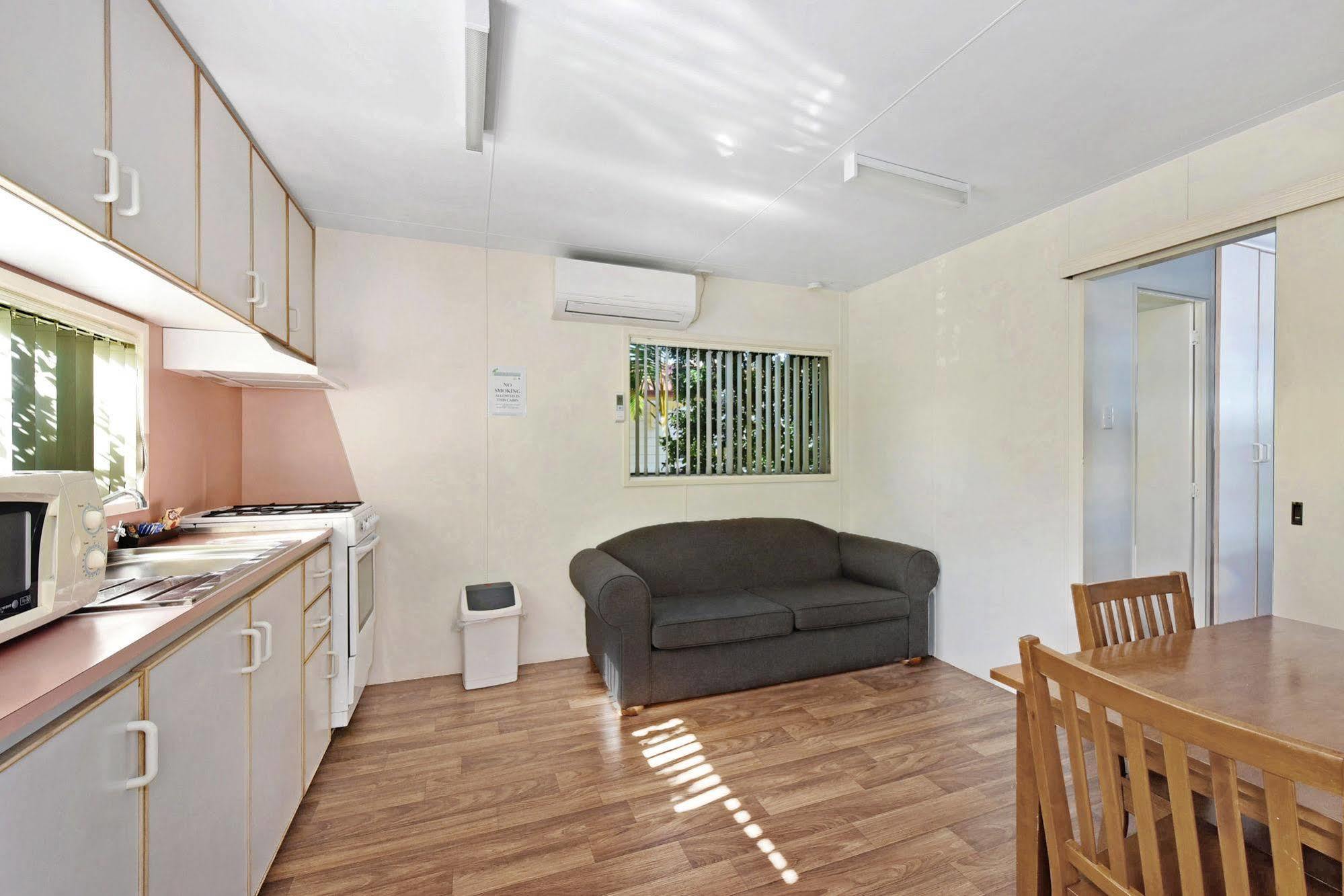 Melaleuca Caravan Park Порт Макари Екстериор снимка