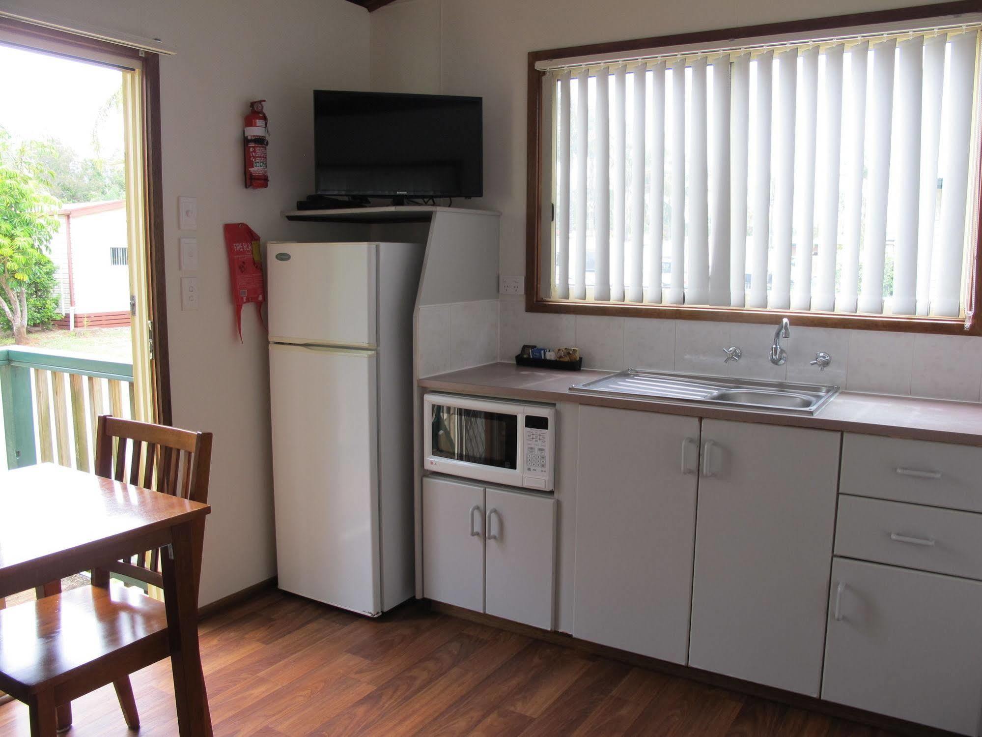 Melaleuca Caravan Park Порт Макари Екстериор снимка
