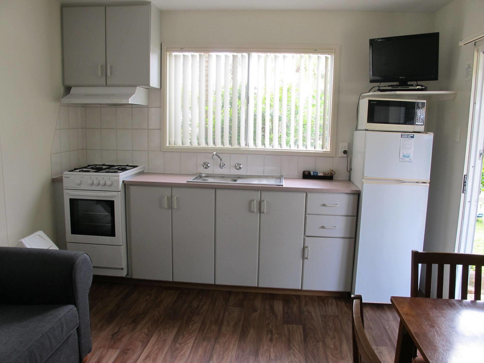 Melaleuca Caravan Park Порт Макари Екстериор снимка
