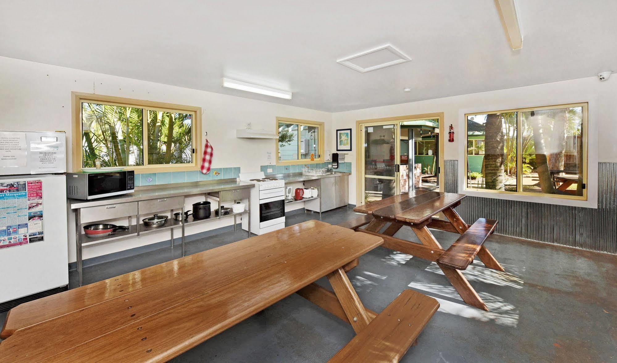 Melaleuca Caravan Park Порт Макари Екстериор снимка